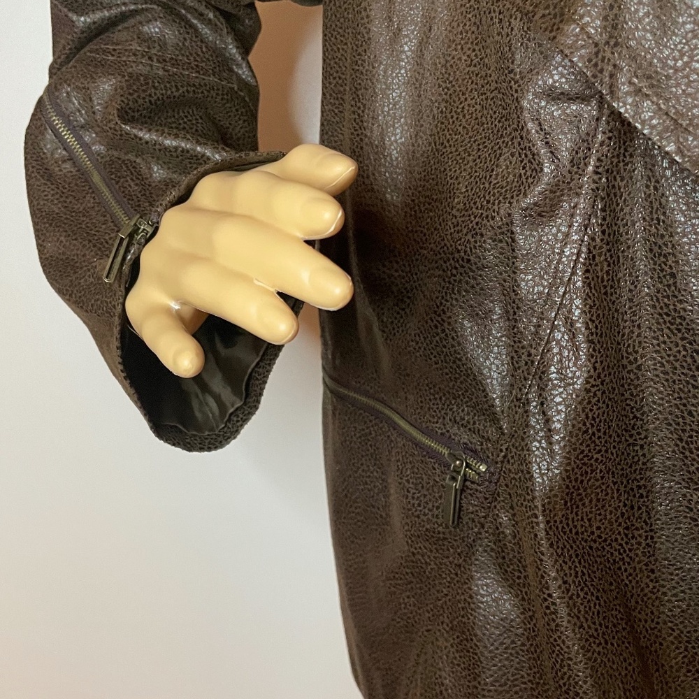 Vintage vegan brown snake printed brown jacket! - Picture 3 of 16